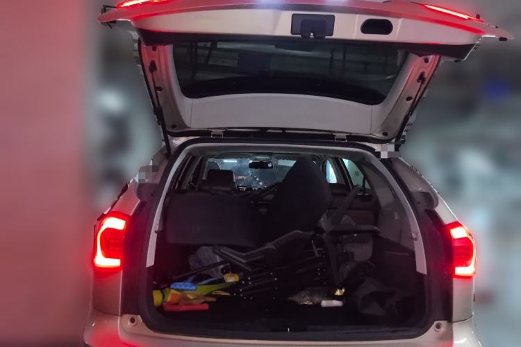 Used BYD Tang New Energy 2015 2.0T Four-Wheel-Drive Flagship Model Trunk