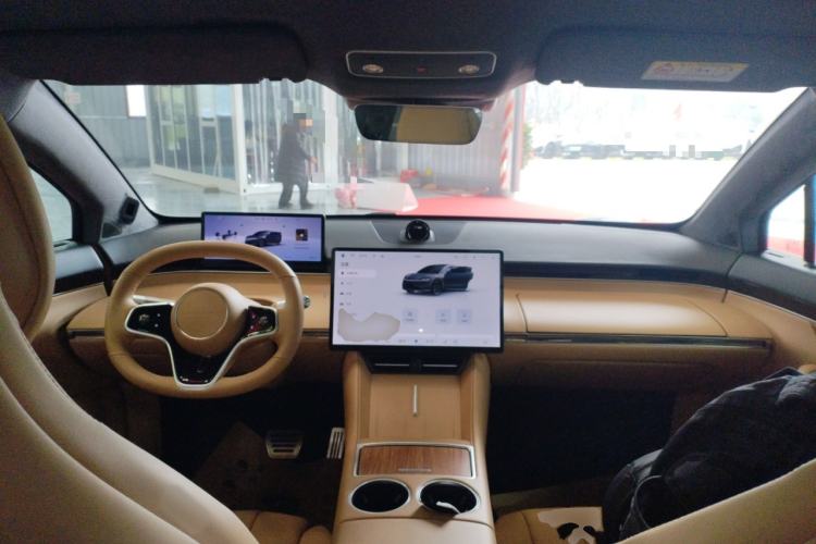 Used Hima Luxeed R7 2024 All-Electric 667 km Max