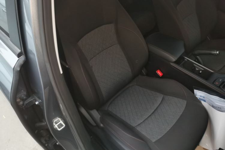 Used Roewe i5 2026 Model 1.5L Manual Comfort Version