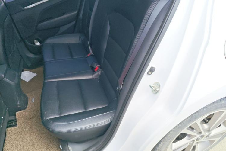 Used Hyundai Elantra (6th Generation / Lingdong) 2016 1.6L Automatic ZhiXuan · Luxury Version