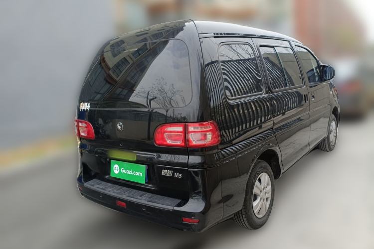 Used FORTHING Lingzhi 2023 M5 1.6L Practical Model 5 Seats
