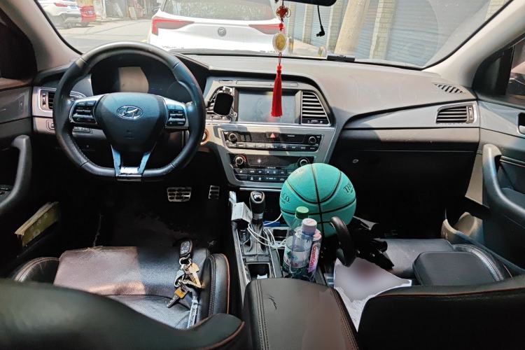 Used Hyundai Sonata 2015 1.6T GX Comfort Model Center Console