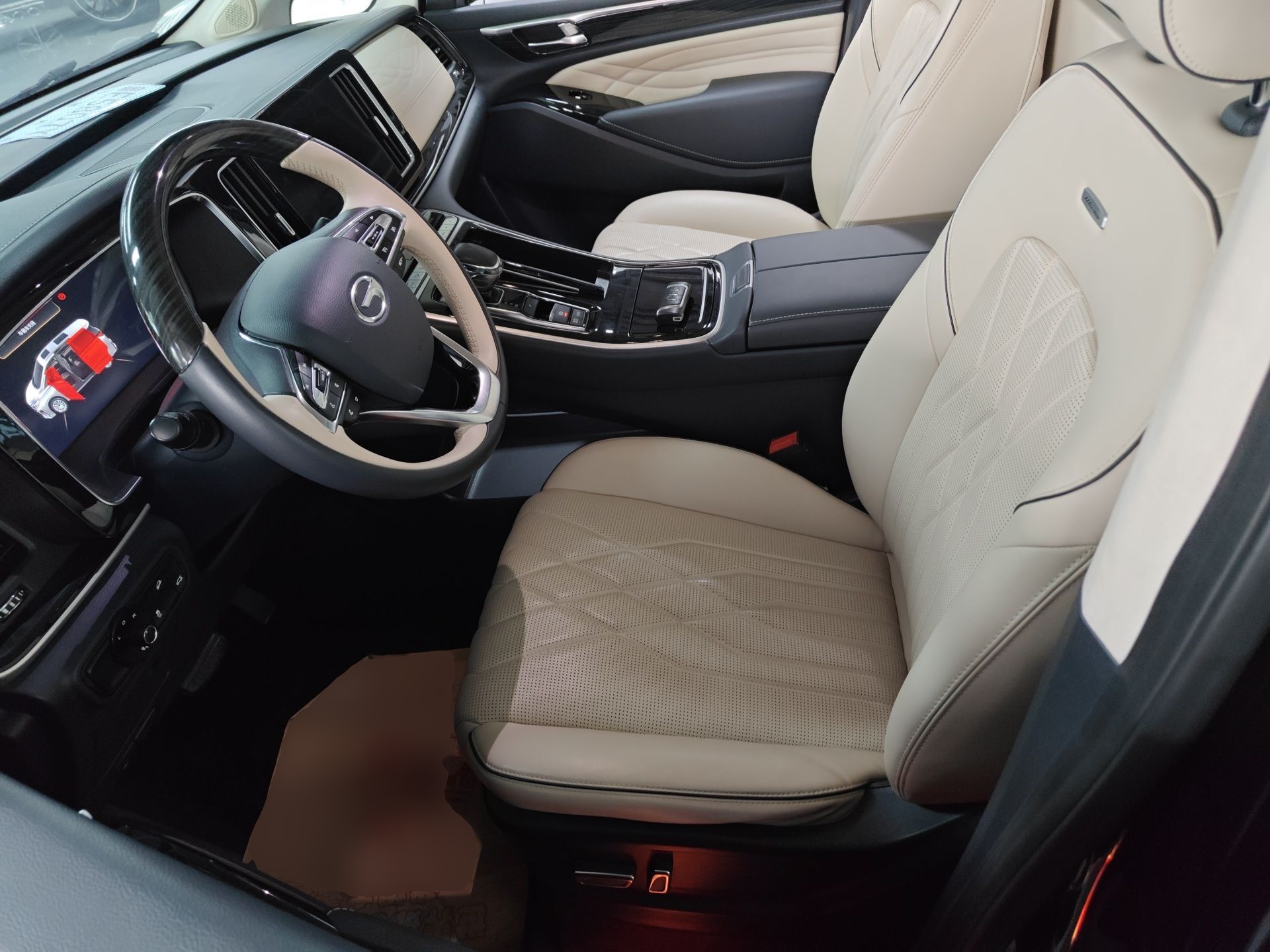 Переднее сиденье в автомобиле