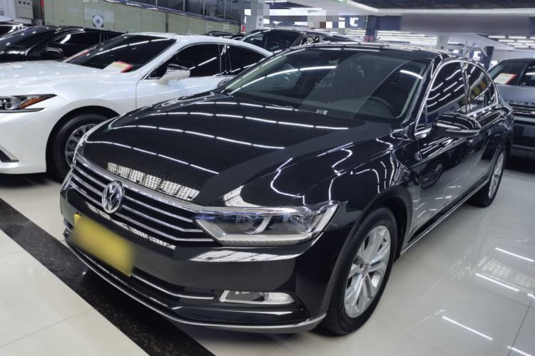 Used Volkswagen Magotan 2017 330TSI DSG Luxury Model