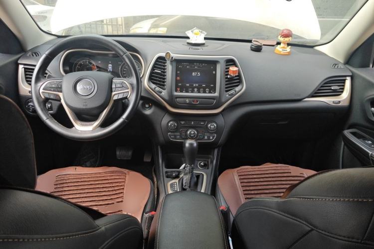 Used Jeep Cherokee 2016 2.0L Leading Edition