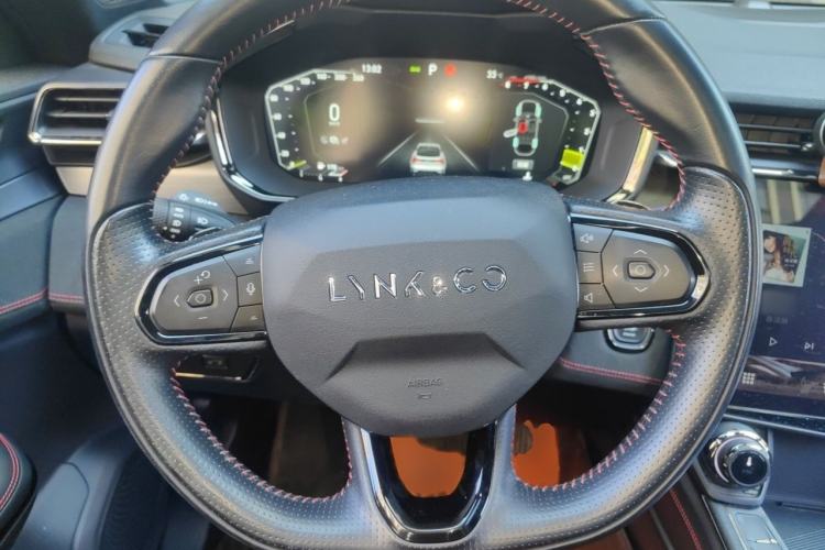 Used Lynk & Co 05 2022 2.0TD Four-Wheel Drive Dynamic Halo