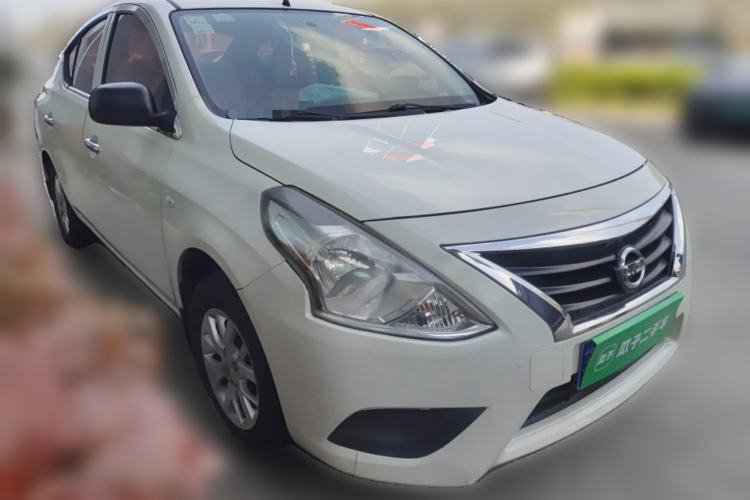 Used Nissan Sunny 2015 1.5XE Manual Comfort Edition Front Right 45 Deg