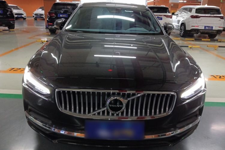 Used Volvo S90 2024 B5 Zhiyi Luxury Edition

