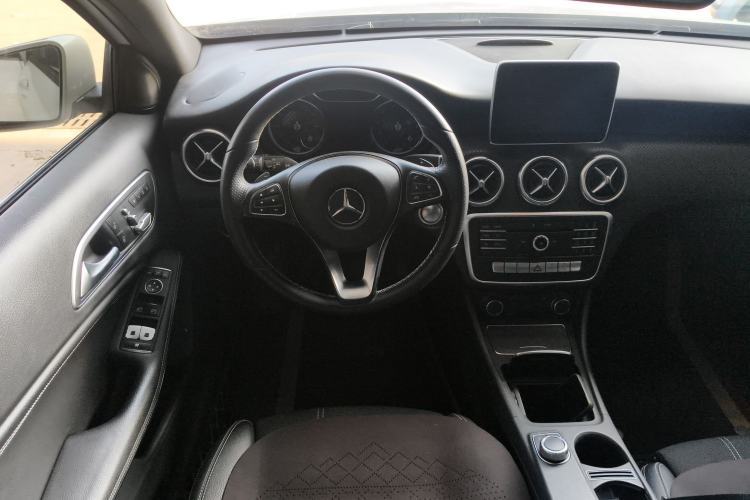 Used Mercedes-Benz A-Class 2016 A 200 Fashion Model Steering Wheel