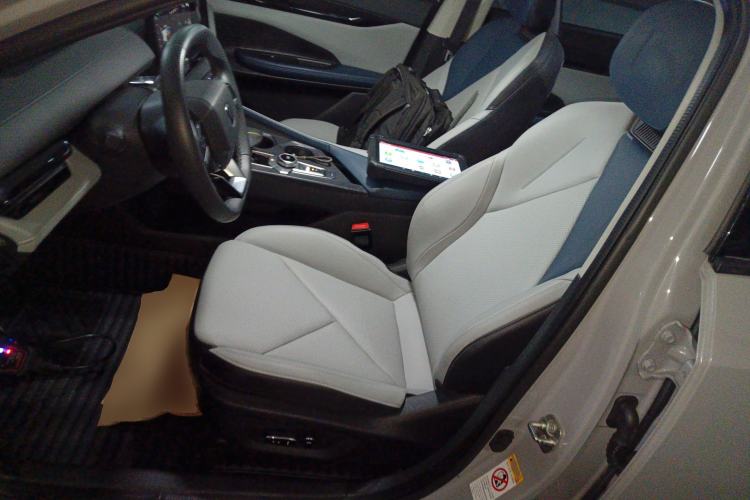 Used Changan UNI-V iDD 2023 ZhiDian iDD 1.5T 113km Smart & Fun Version