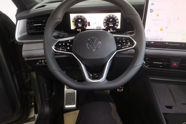 Used Volkswagen Tayron 2025 Tiguan L 380TSI 4Motion Luxury Easy Package
