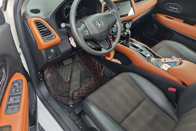 Used Honda Vezel 2016 1.8L CVT Front-Wheel Drive Pioneer Edition Driver Seat