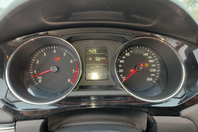 Used Volkswagen Sagitar 2015 1.6L Manual Comfort Model
