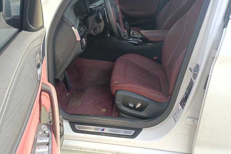 Used BMW 5 Series 2023 530Li xDrive M Sport Package Driver Seat