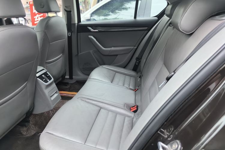 Used Skoda Octavia 2015 1.6L Automatic Yijun Edition Left Rear Seat