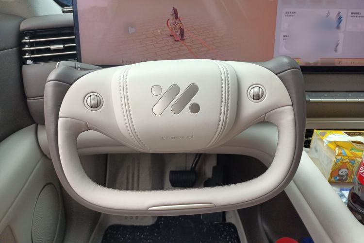 Used IM LS6 2026 Model Range-Extending 52 Max Steering Wheel