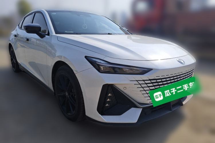 Used Changan UNI-V 2023 1.5T Prestige Model