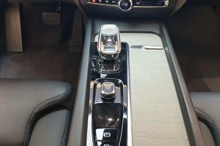 Used Volvo V60 2022 B5 Zhiyuan Luxury Edition Gear Lever