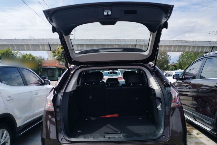 Used Luxgen U6 SUV 2015 1.8T Fashion Edition Trunk