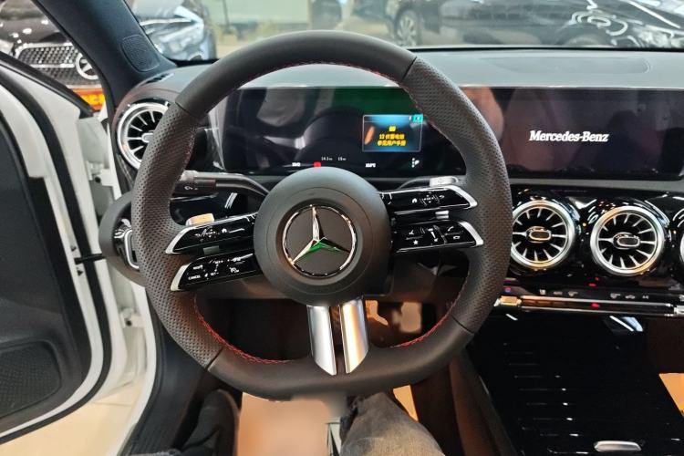 Used Mercedes-Benz A-Class 2025 A 200 L Fashion Model
