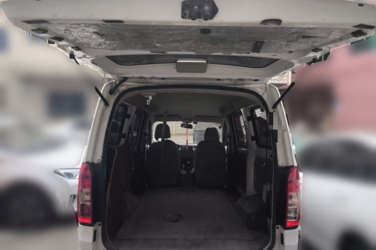 Used Wuling Rongguang V 2018 1.5L Practical Version Trunk