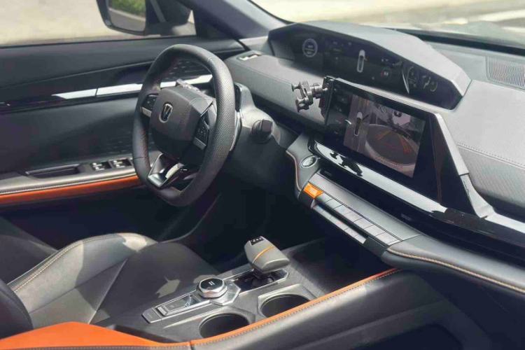 Used CHANGAN UNI-V 2022 1.5T Prestige Version Interior 3