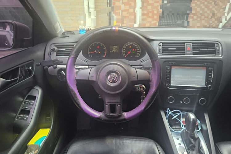 Used Volkswagen Sagitar 2012 1.6L Automatic Fashion Edition