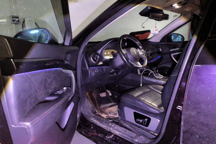 Used Wey VV7 2017 2.0T Luxury Model Driver Seat