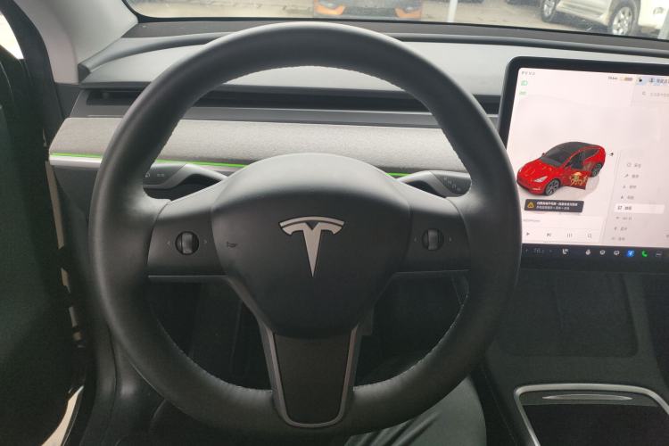 Used Tesla Model Y 2023 Rear-Wheel-Drive Version Steering Wheel