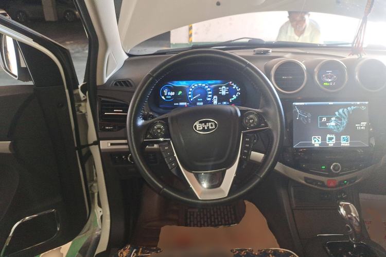 Used BYD S7 2015 2.0T Upgraded Automatic Flagship Version
