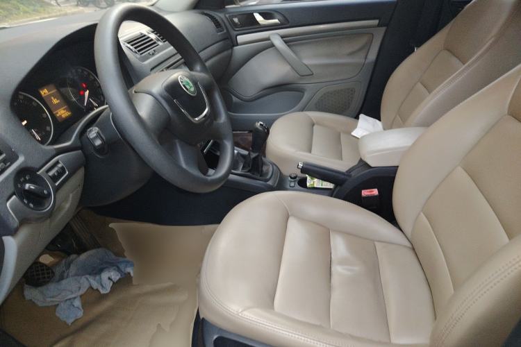 Used Skoda Octavia 2012 1.6L Manual Yijie Edition Left Front Seat