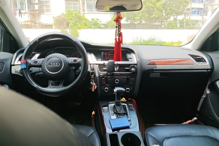 Used Audi A4L 2015 35 TFSI Millionth Anniversary Comfort Edition
