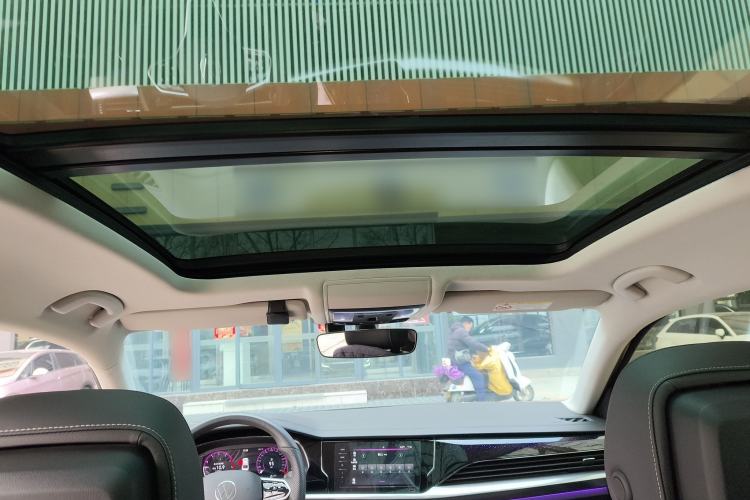 Used Volkswagen Passat 2024 380TSI Dragon Edition Headliner