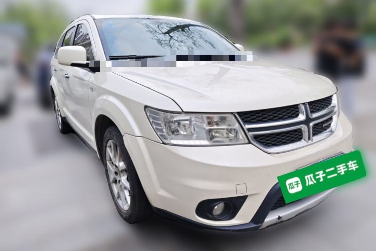Used Dodge Journey 2014 2.4L Two-Wheel Drive Touring Edition Front Right 45 Deg