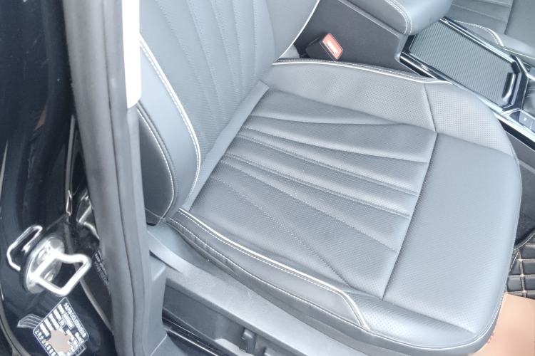 Used Volkswagen Passat 2024 380TSI Starry Elite Edition Right Front Seat