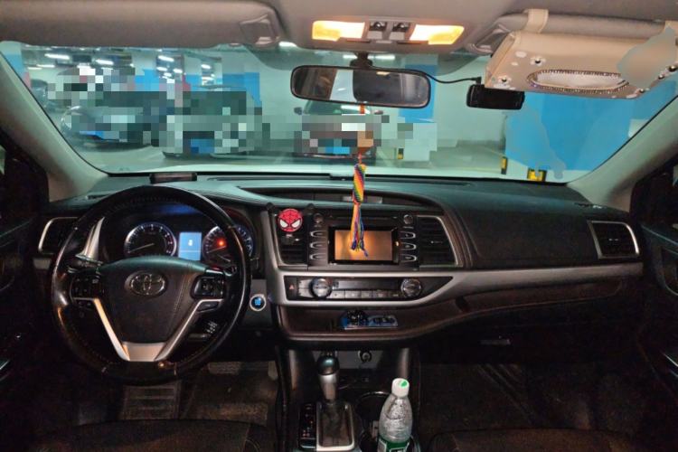 Used Toyota Highlander 2015 2.0T Four-Wheel Drive Luxury Edition 7-Seater Center Console