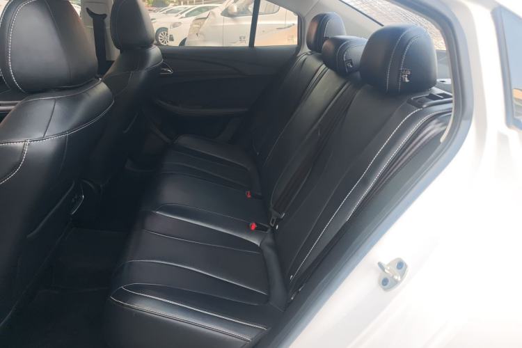 Used Roewe i5 2020 1.5L Automatic 4G Connect Luxury Flagship Edition
