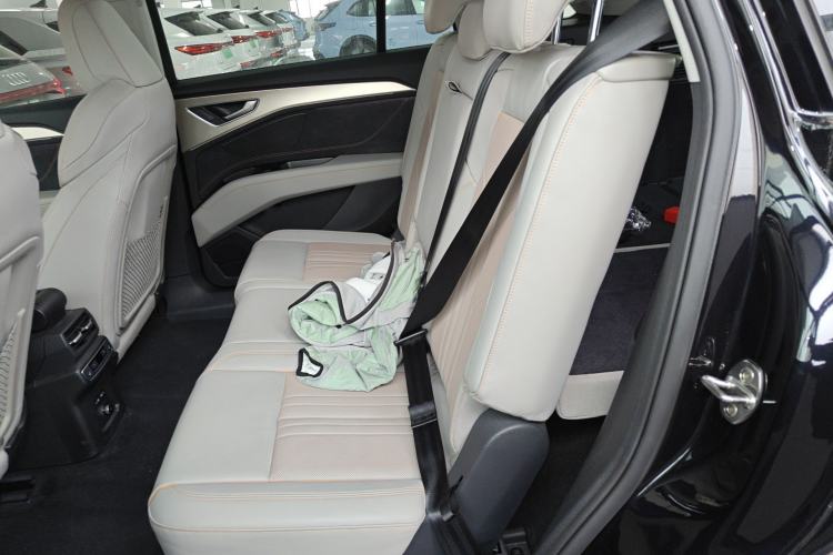 Used Audi Q5 e-tron 2023 40 e-tron Starry Edition Mecha Kit
