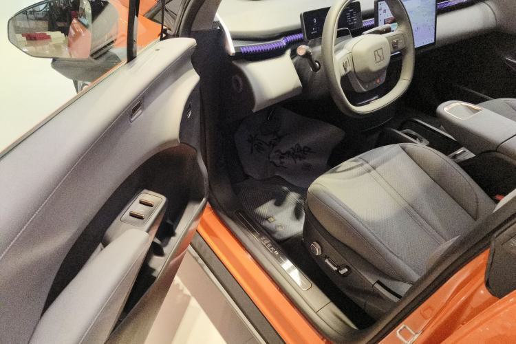 Used Zeekr X 2024 Five-Seater Four-Wheel Drive Driver Seat