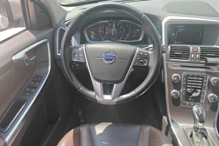 Used Volvo XC60 2015 T5 AWD Zhiyuan Edition
