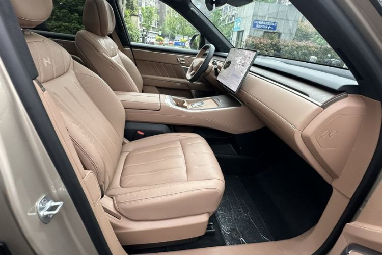 Used ONVO Luxeed L90 2025 Model—Max Six-Seater Version Interior 7