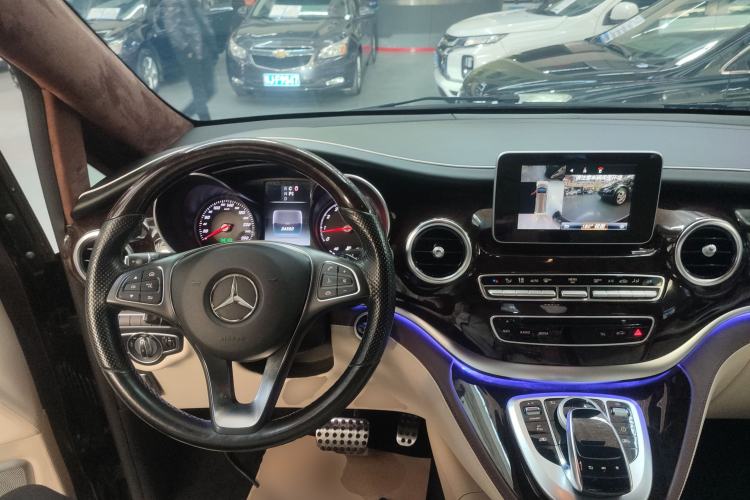 Used Mercedes-Benz V-Class 2018 V250 2.0T Middle East Version