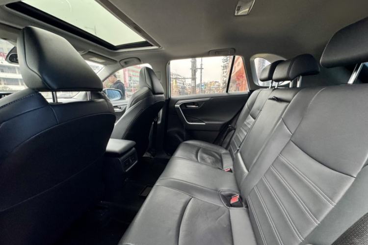 Used Toyota Wildlander 2022 2.0L CVT Two-Wheel Drive Luxury PLUS Edition
