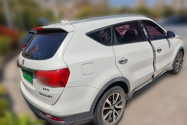 Used Dongfeng Fengon 580 2017 1.5T Manual Luxury Model