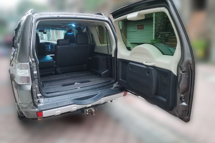 Used Mitsubishi Pajero 2014 3.0L Elite Edition
