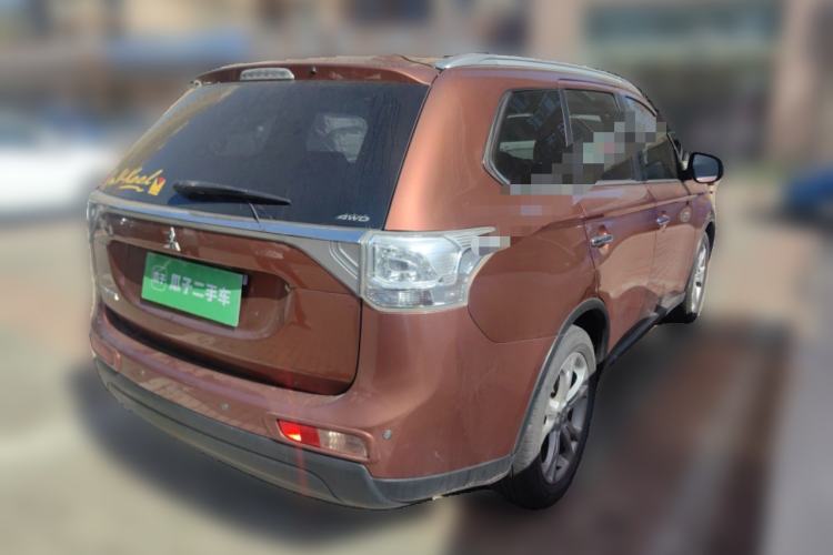 Used Mitsubishi Outlander 2014 2.4L 4x4 Deluxe Value Edition 5 Seats
