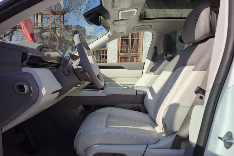 Used Zeekr 7X 2025 100 kWh Long-Range Rear-Wheel Drive with Intelligent Driving Features
