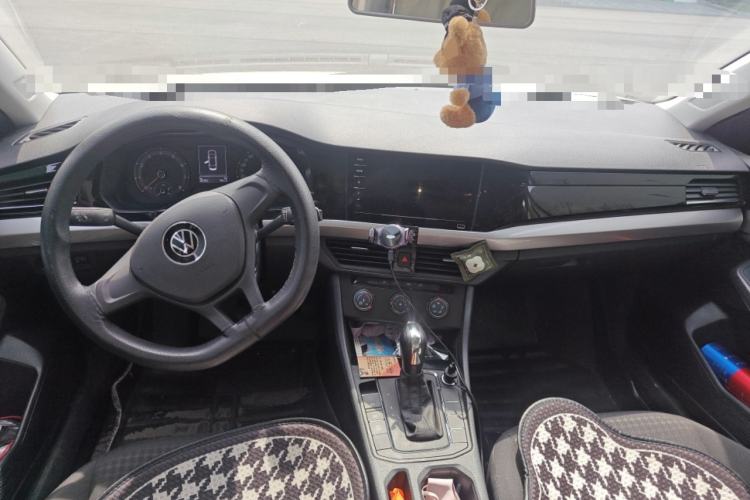 Used Volkswagen Bora 2021 1.5L Automatic Fashionable Smart Connectivity Version Center Console