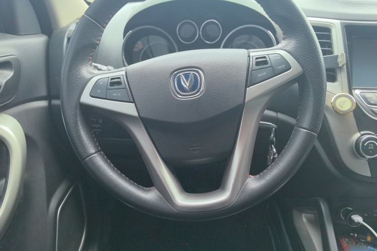 Used CHANGAN CS35 2014 1.6L Automatic Luxury Model China IV Standard Steering Wheel