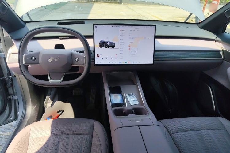 Used ONVO L60 2024 60 kWh Rear-Drive Version